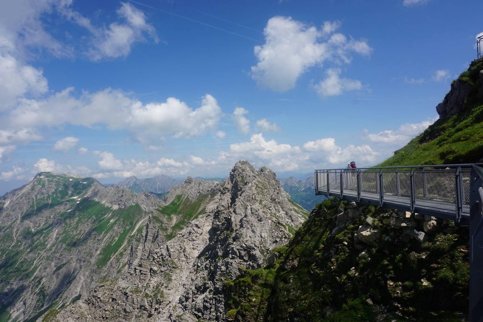 Deutschland: Allgäu: Nebelhorn: Rundweg auf Stahlkonstruktion; Almanya: Allgäu: Nebelhorn: Çelik konstrüksiyon üzerinde tur